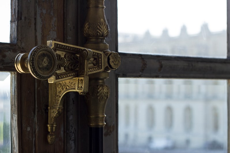 versaille-window