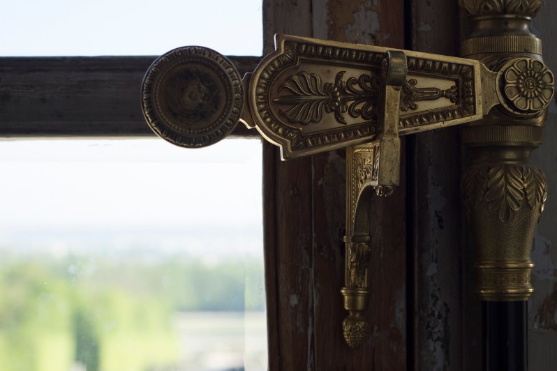 versailles-window2